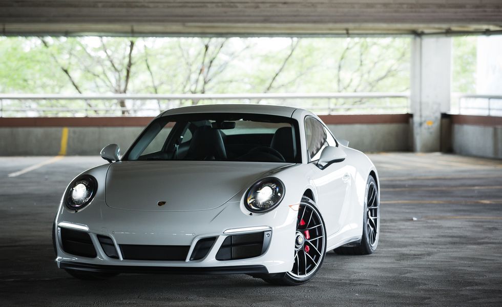 Porsche 911 Carrera 4 GTS Rent Dubai | Imperial Premium Rent a Car