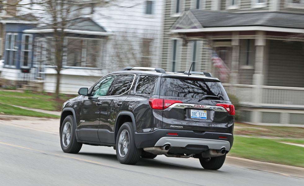 GMC Acadia SUV Rent Dubai