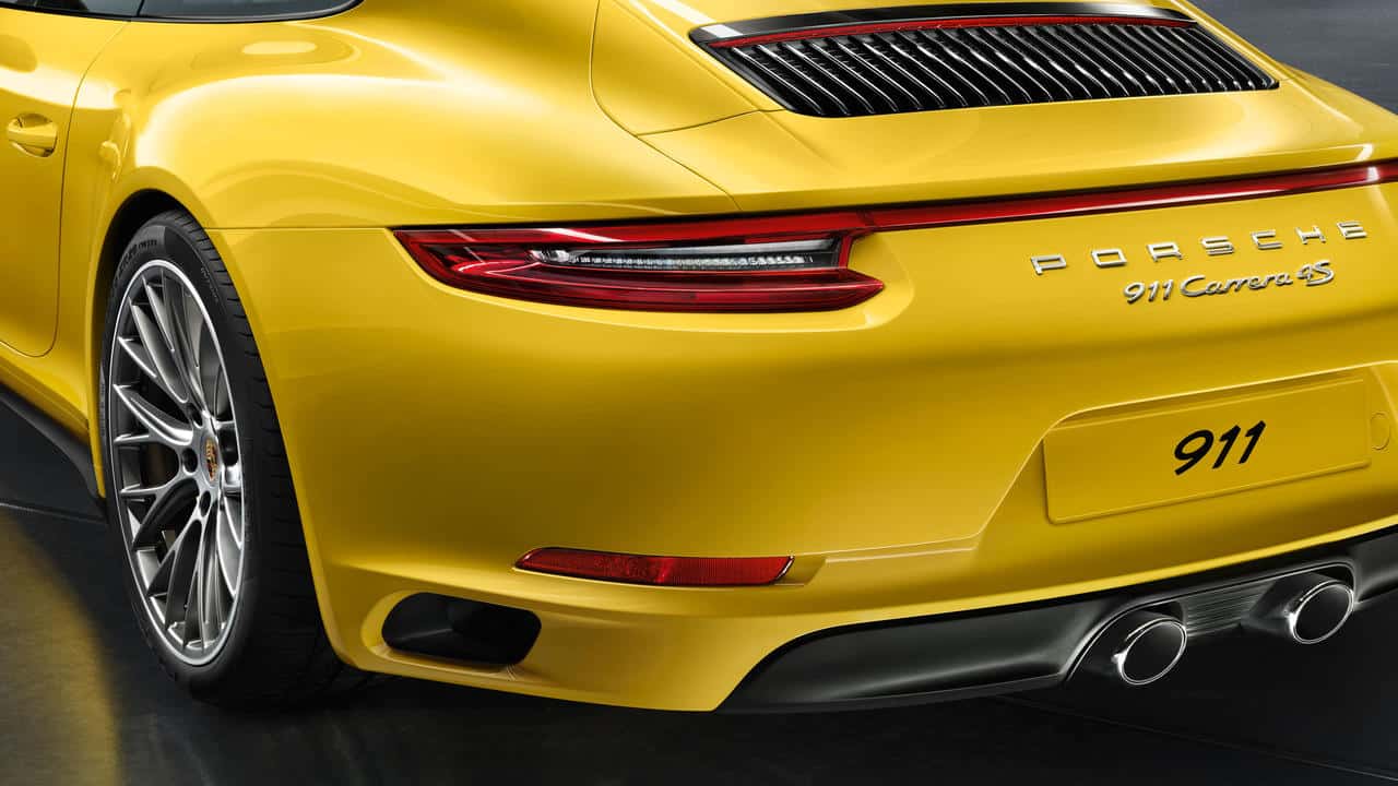 Porsche 911 Carrera 4S Car Rental Dubai
