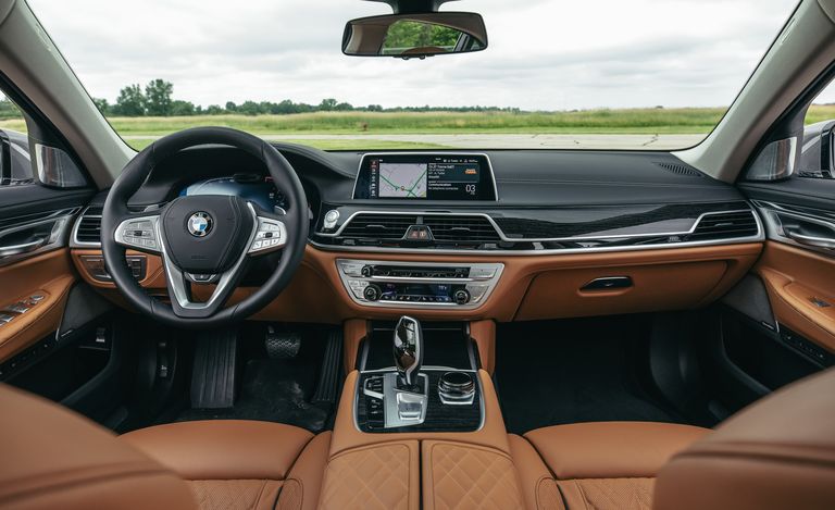 BMW 740Li Rent Dubai | Imperial Premium Rent a Car