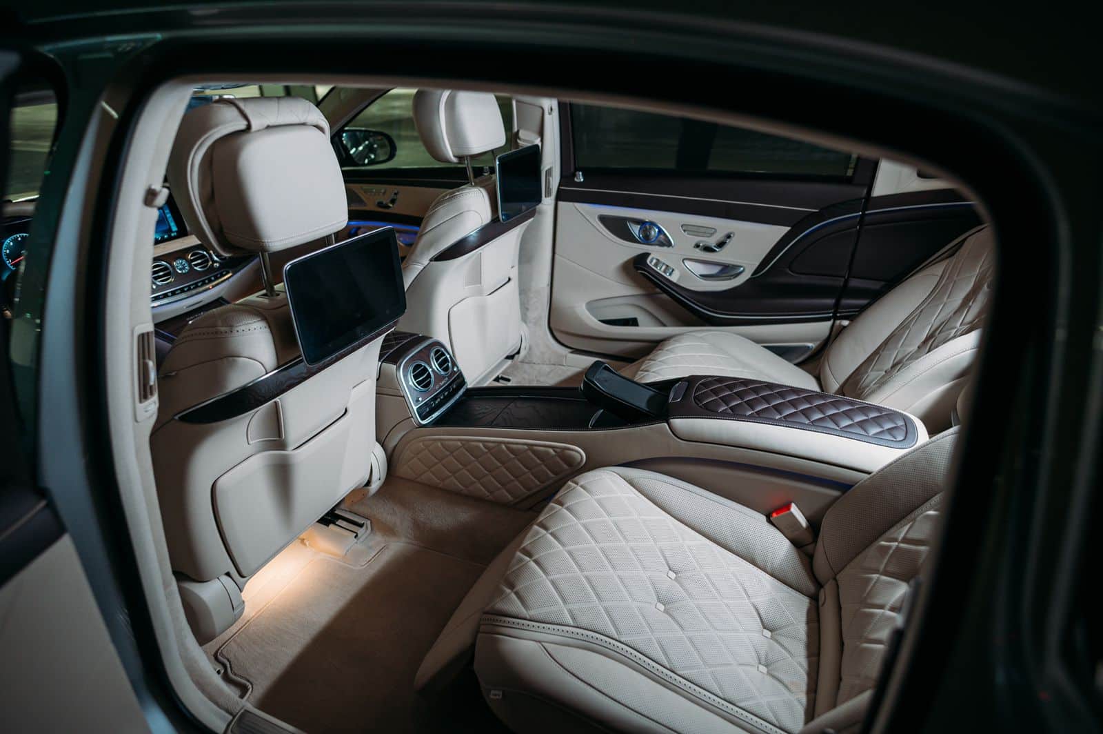 Mercedes Benz Maybach for Rent in Dubai