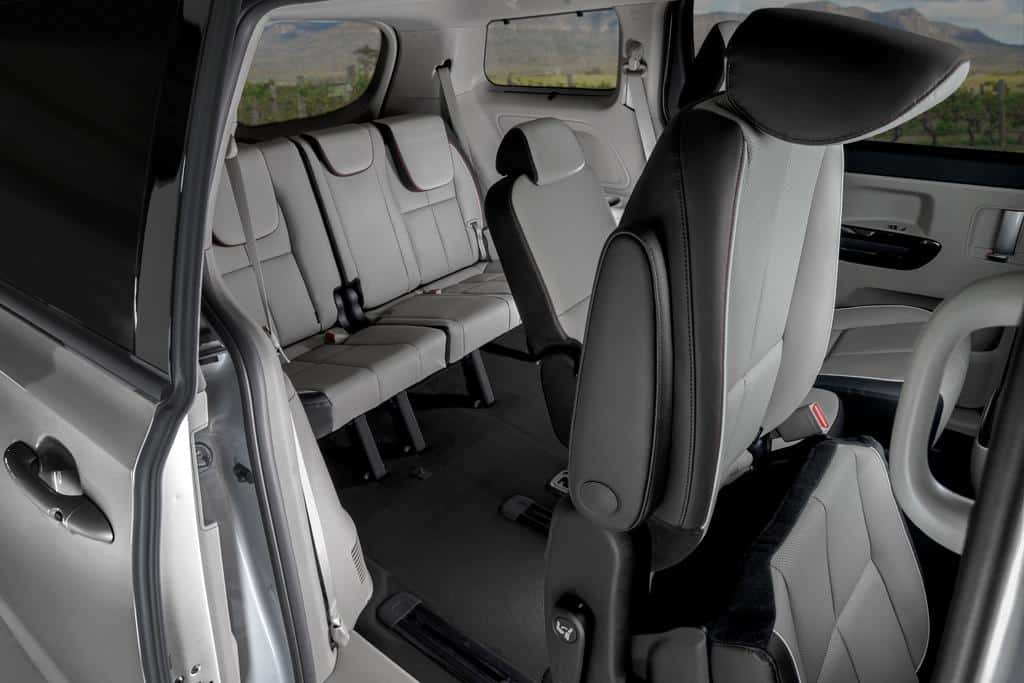 KIA Grand Carnival Minivan Rent Dubai | Imperial Premium Rent a Car