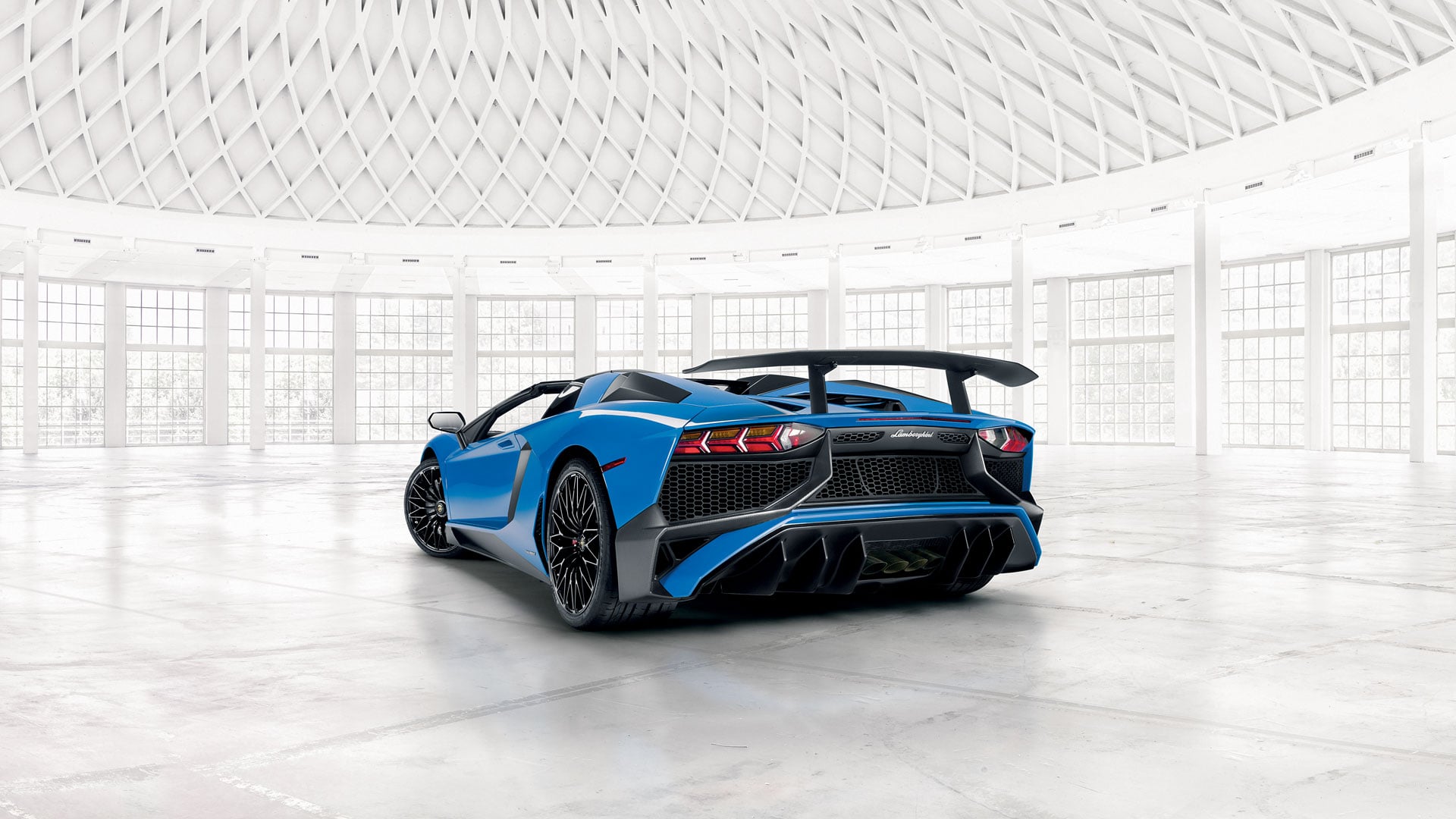 Lamborghini Aventador SV Roadster Rear View