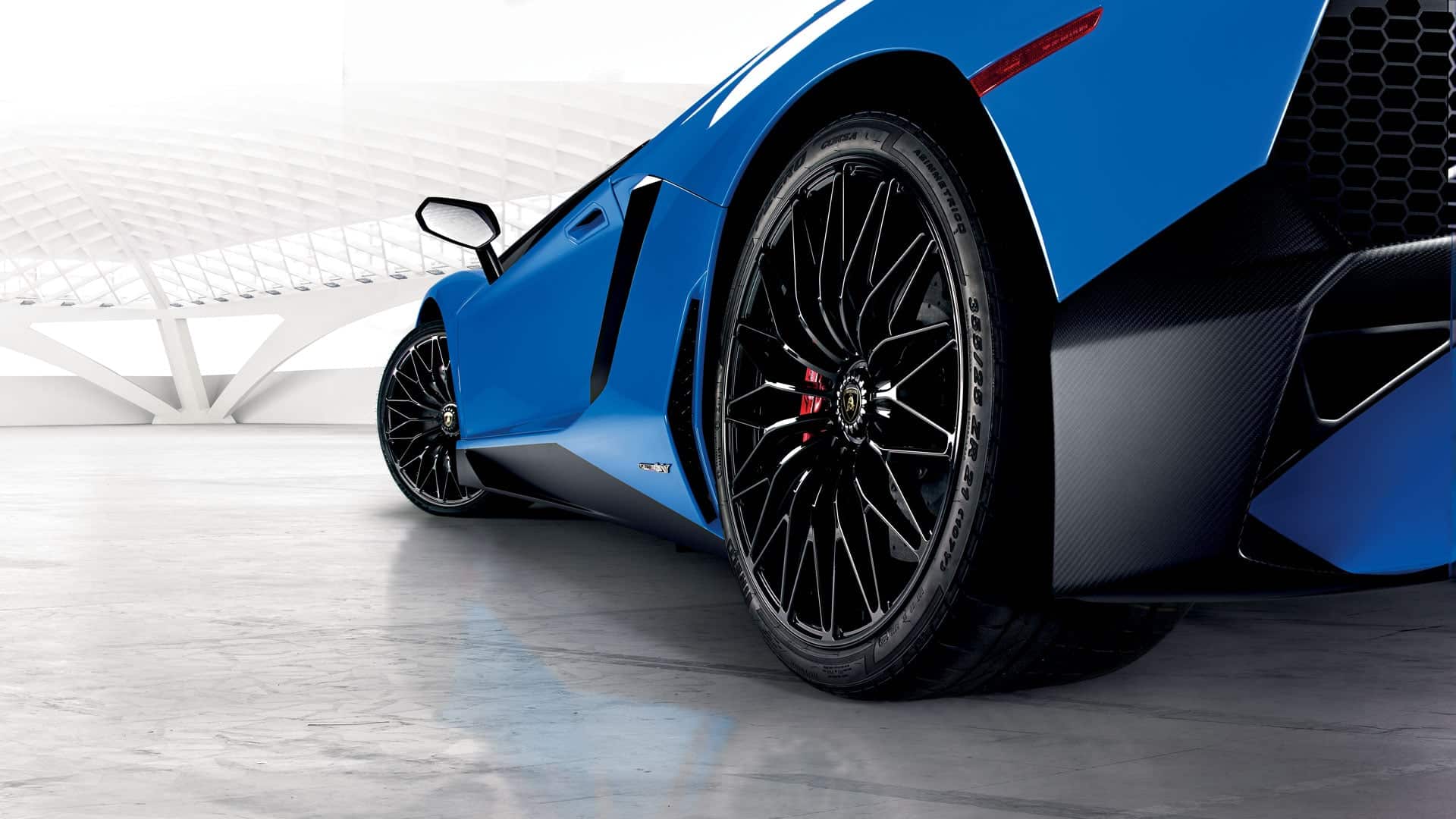 Lamborghini Aventador SV Roadster Car on Rent in Dubai