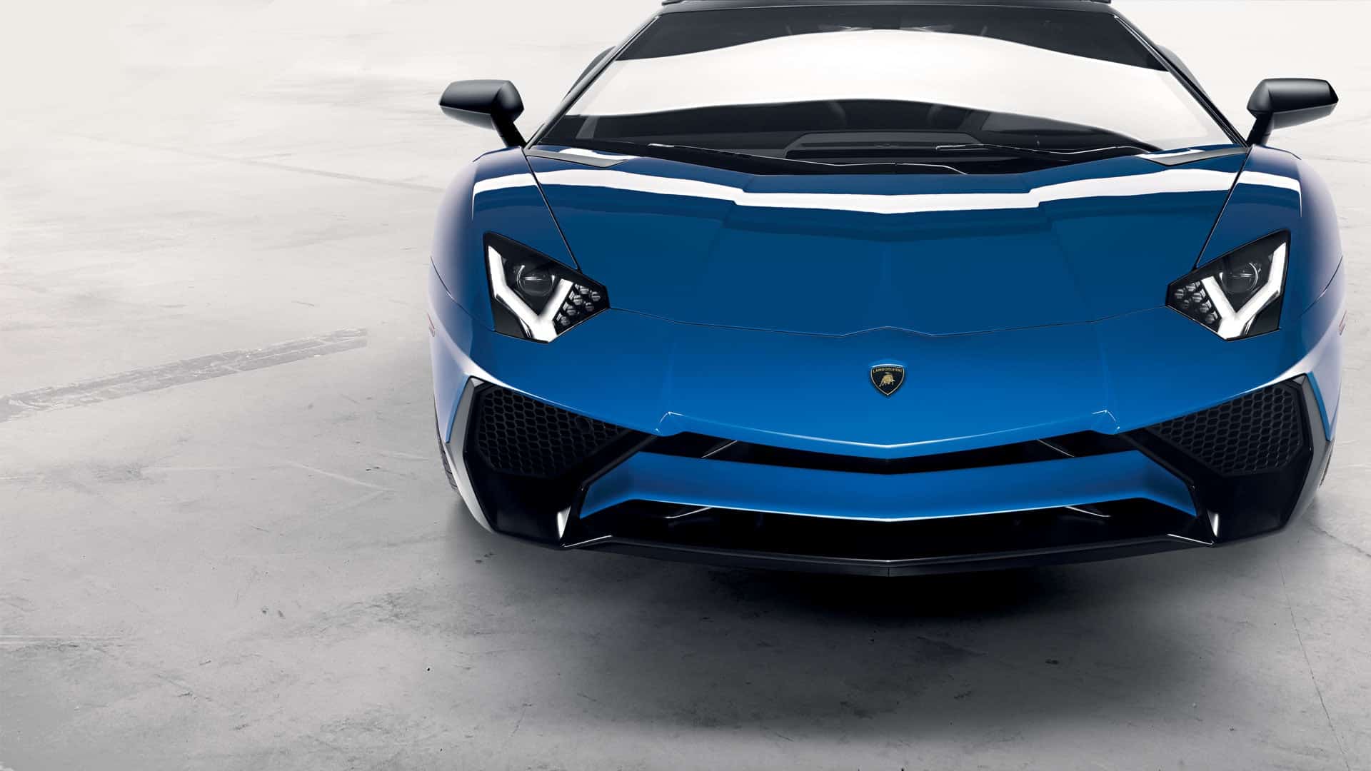 Lamborghini Aventador SV Roadster Dubai Car Rental