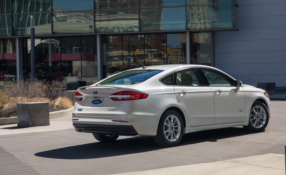 Ford Fusion Rent Dubai | Imperial Premium Rent a Car