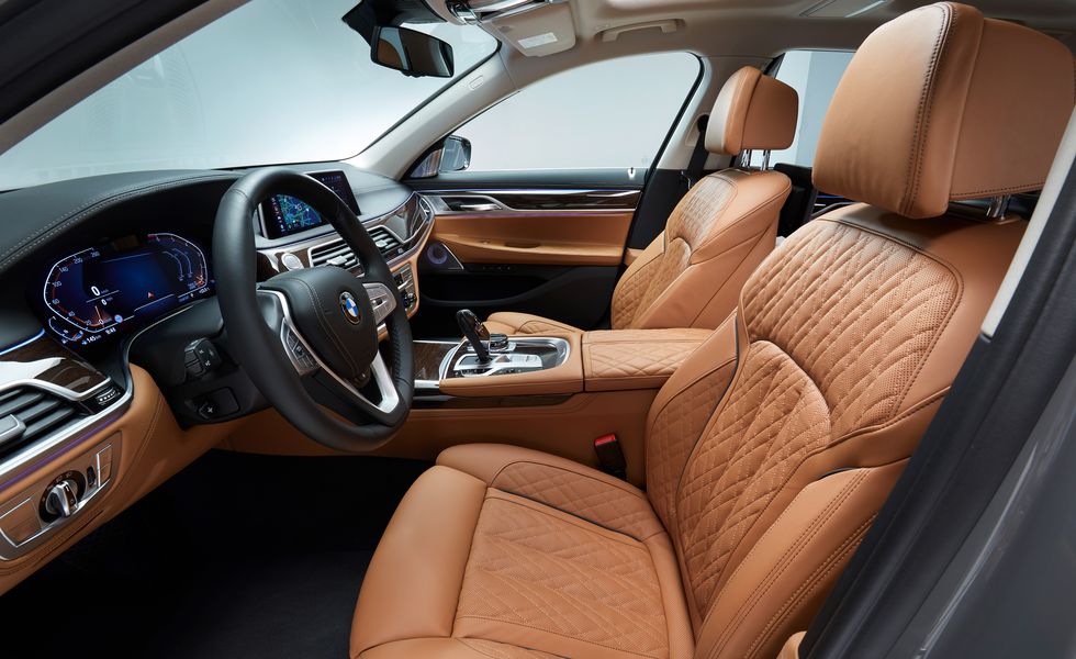 BMW 750Li Rent Dubai | Imperial Premium Rent a Car