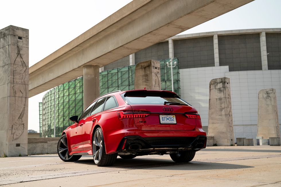 Audi RS 6 Avant Rent Dubai | Imperial Premium Rent a Car