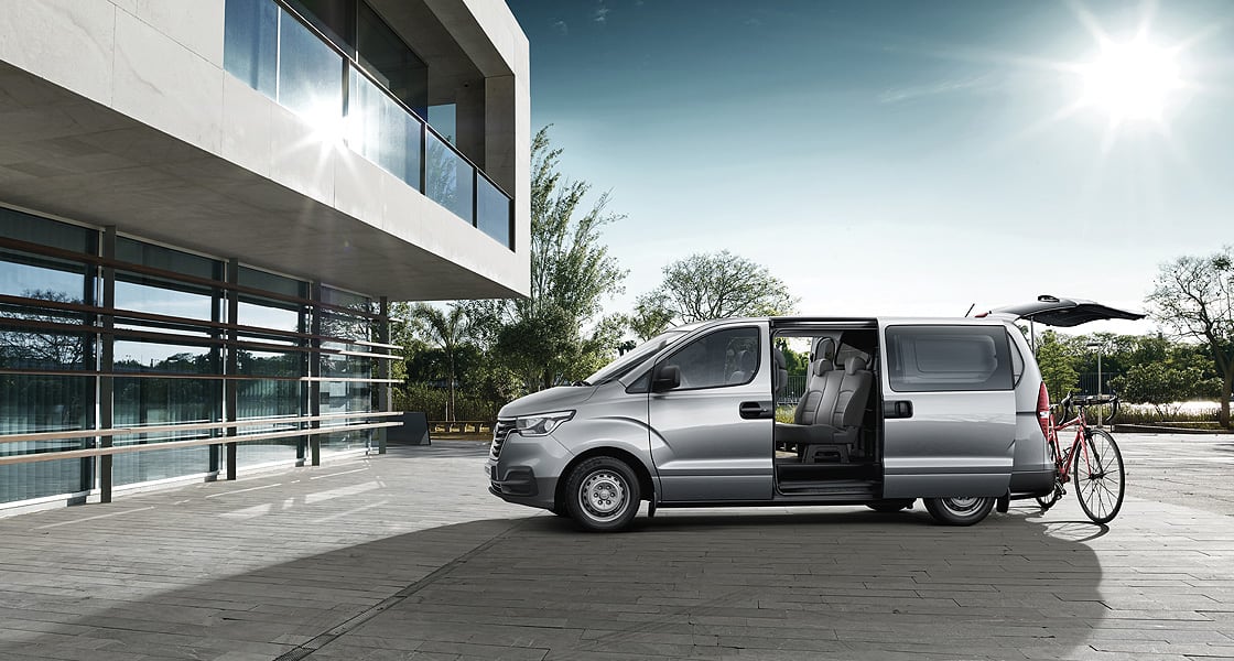 Hyundai H1 12 Passenger VAN Rent Dubai | Imperial Premium Rent a Car