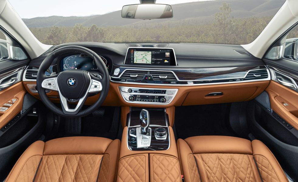 BMW 750Li Rent Dubai | Imperial Premium Rent a Car