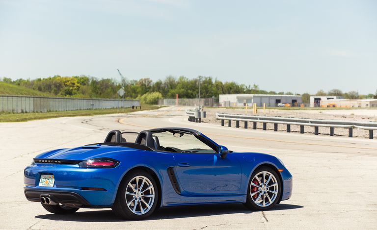 Porsche 718 Boxster S Rent Dubai | Imperial Premium Rent a Car