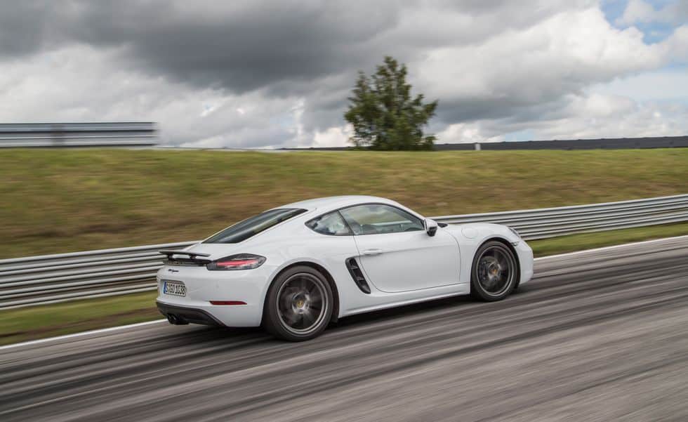 Porsche 718 Cayman Rent Dubai | Imperial Premium Rent a Car