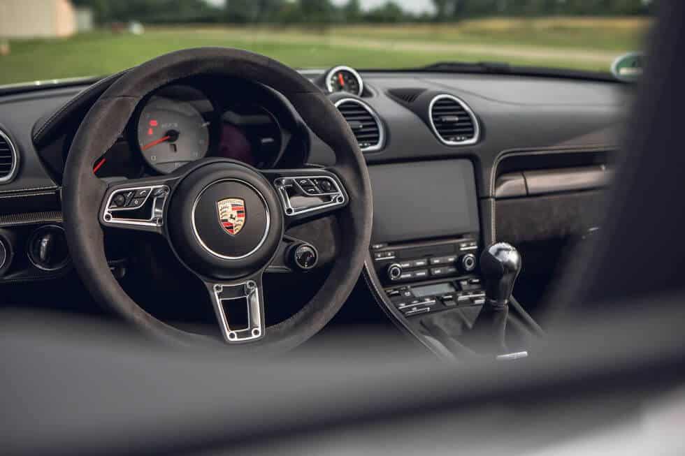 Porsche 718 Boxster Rent Dubai | Imperial Premium Rent a Car
